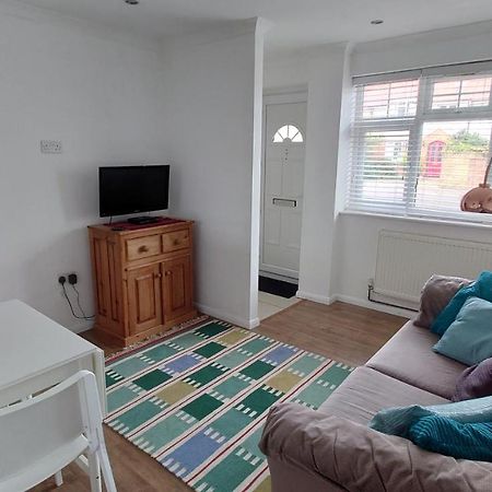 Molesey Near Hampton Court, Viking Short Stays West Molesey Extérieur photo