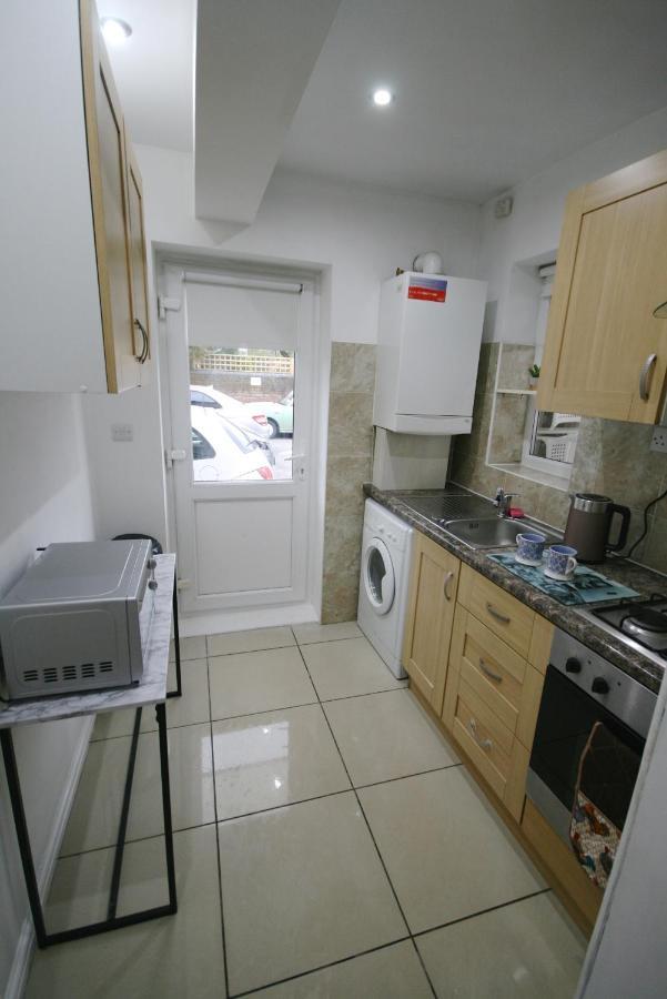 Molesey Near Hampton Court, Viking Short Stays West Molesey Extérieur photo